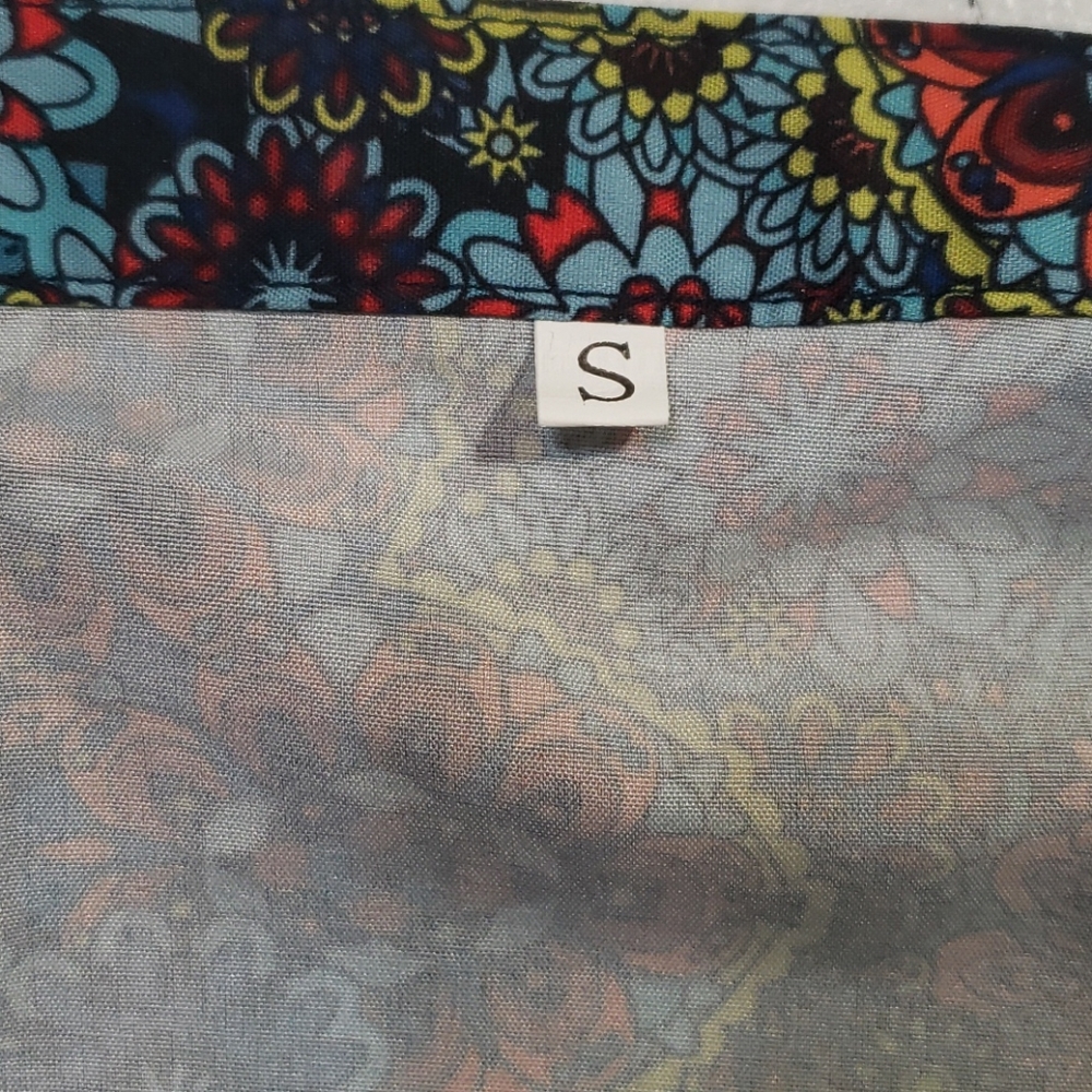 Retro style patterned blouse - Picture 6 of 6